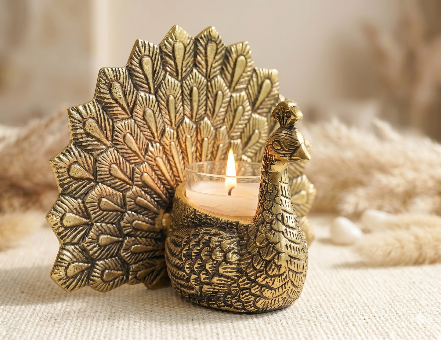 Luxury Peacock Décor